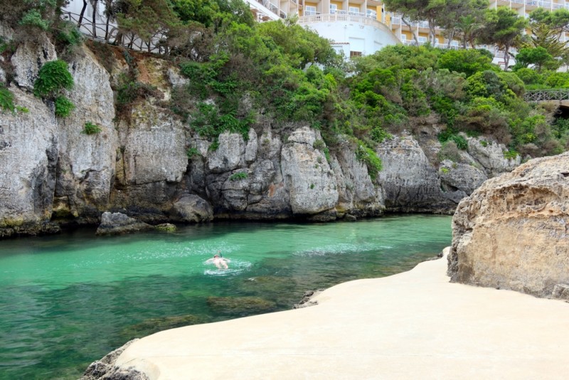 Attività acquatiche a Minorca: scopri le migliori avventure in mare sull’isola